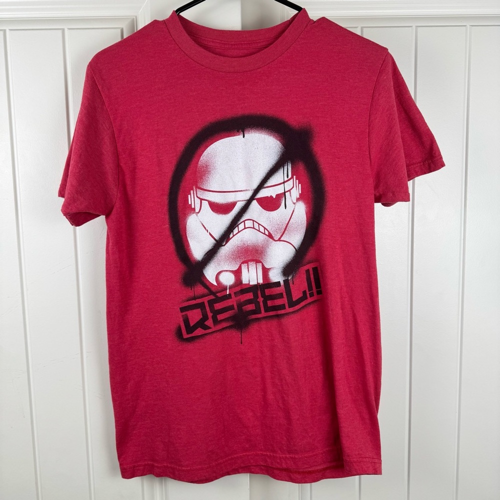 Star Wars Rebel Red T-Shirt Small Stormtrooper Disney - Picture 1 of 3